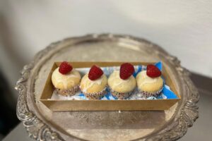 Vegan Vanilla Cupcake with Lemon Glaze