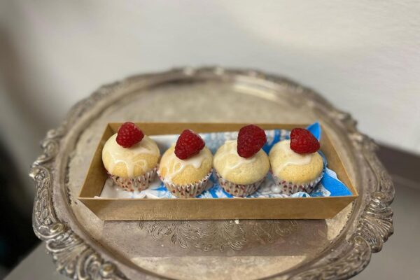 Vegan Vanilla Cupcake with Lemon Glaze